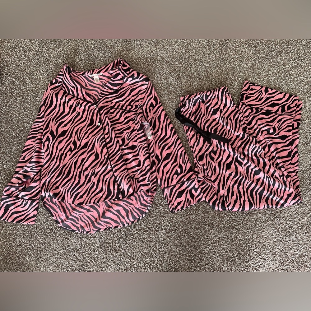 PINK VS satin pajama set